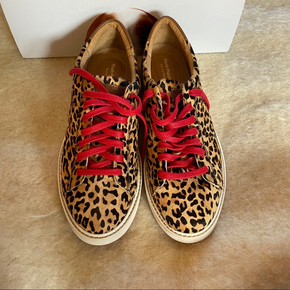 Women’s sneakers